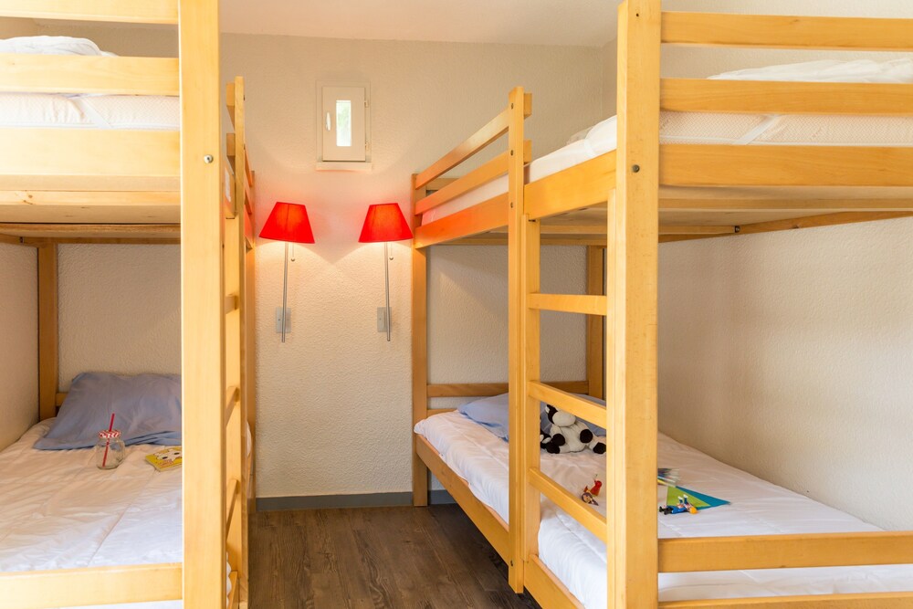 Standard Apartment, 3 Rooms 6/8 pers - Guestroom