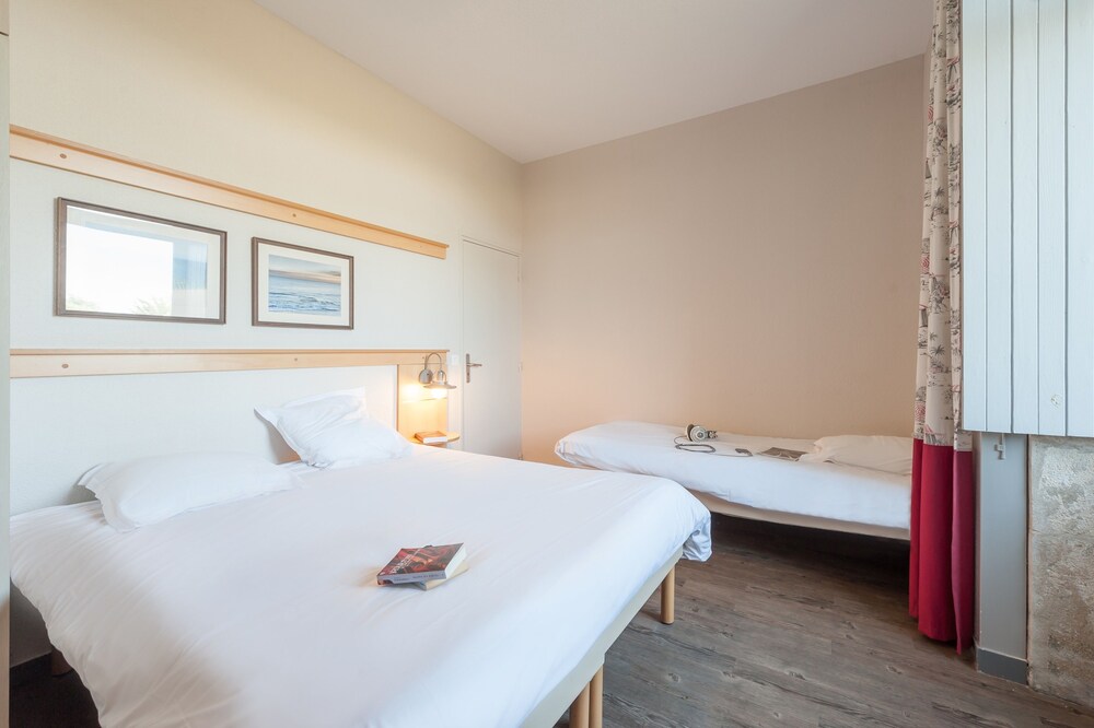 Standard Apartment - Guestroom