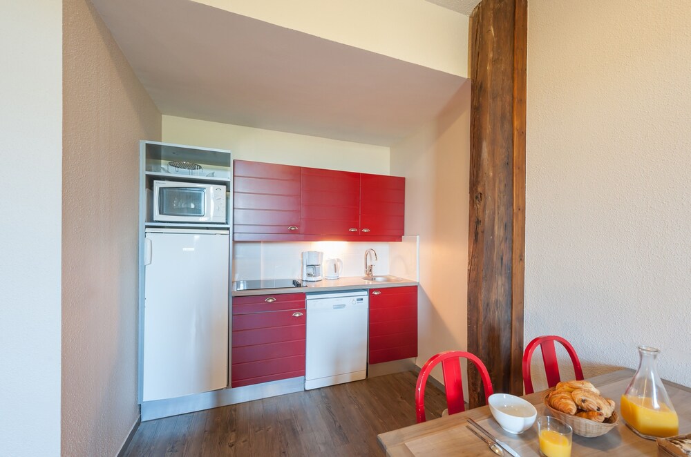 Standard Apartment - In-Room Kitchen