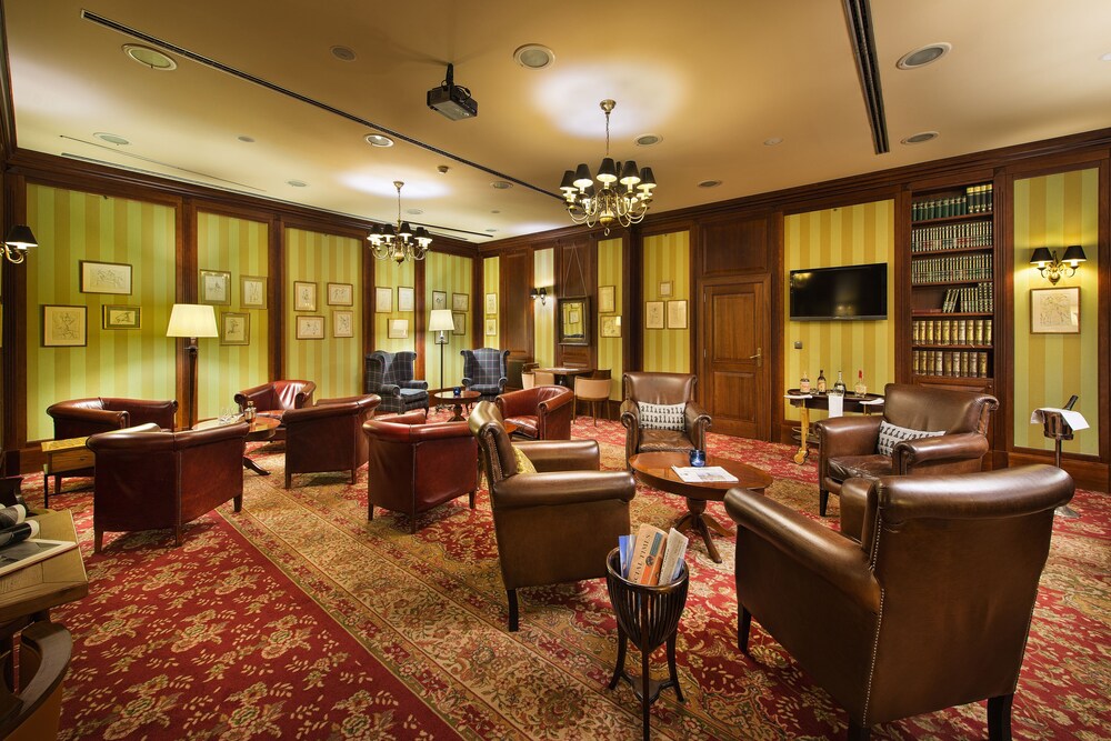 Hotel Bar