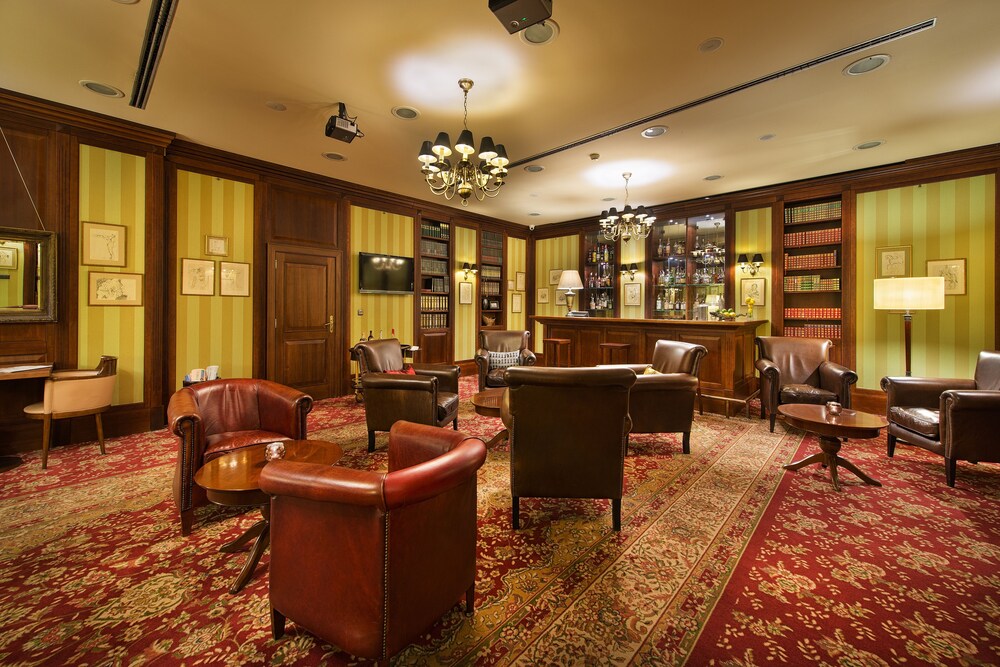 Hotel Bar