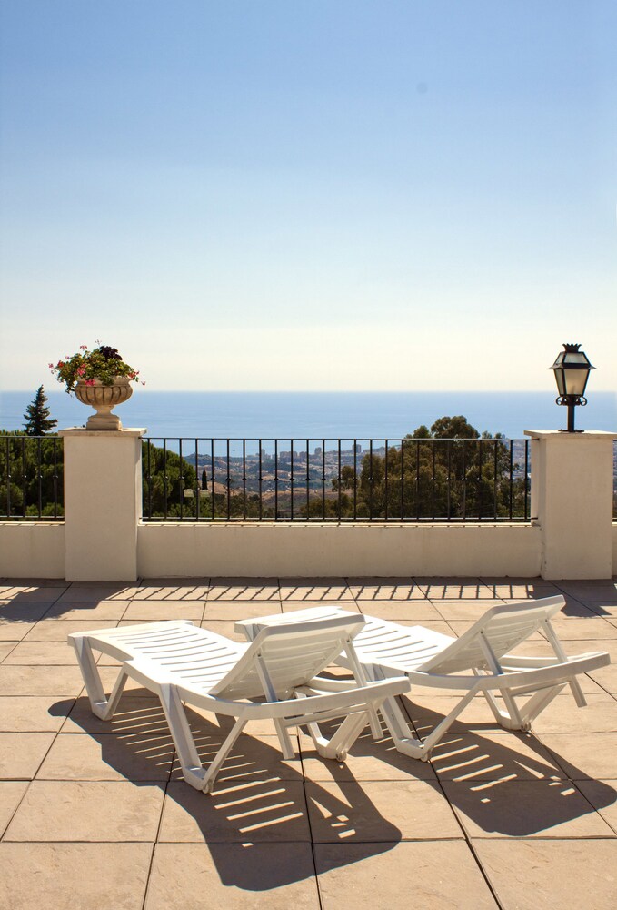 Sundeck