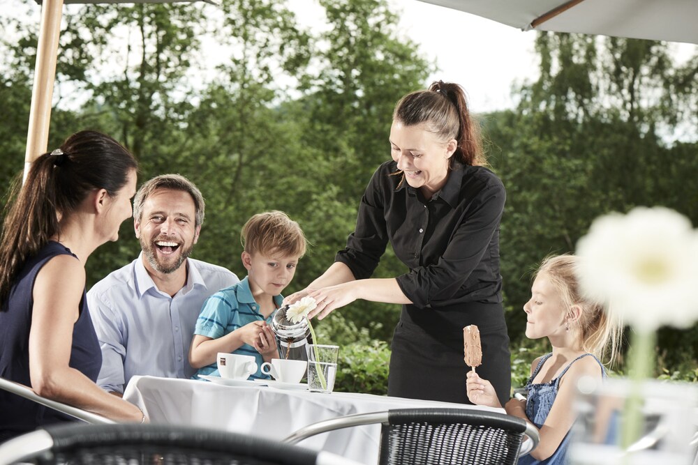 Family Dining