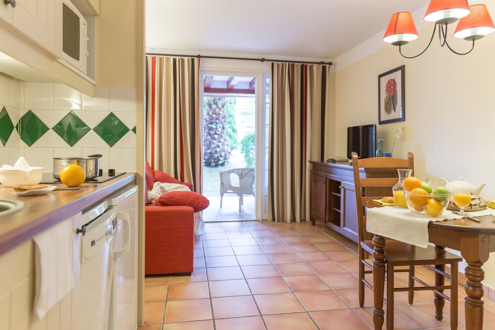Standard Studio for 3 people - In-Room Kitchen