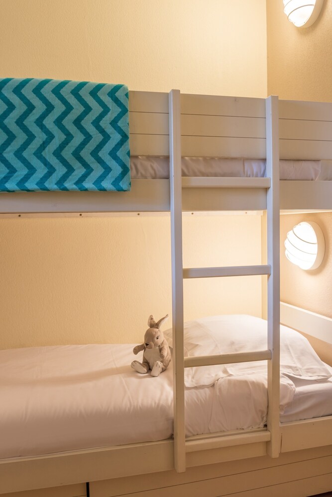 2/3 Standard rooms for 6/7 people - Guestroom