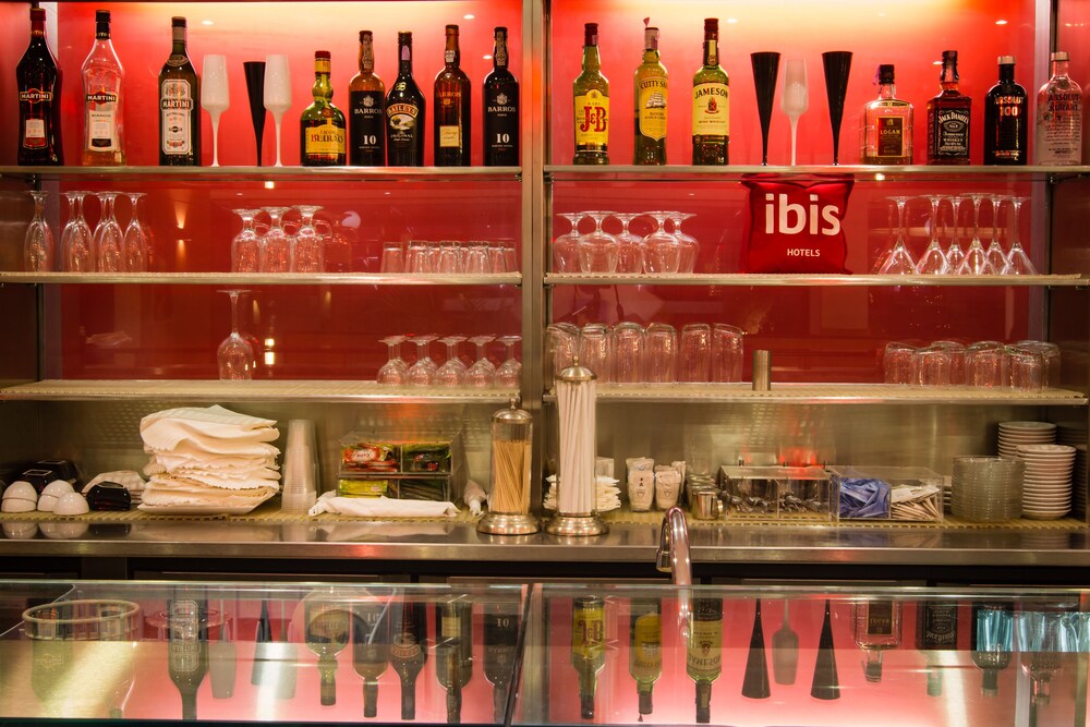Hotel Bar