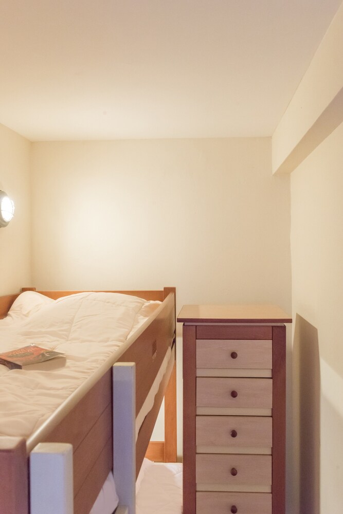 Standard 1/2 Bedroom Apartment for 6/7 people Air-conditioned - Guestroom