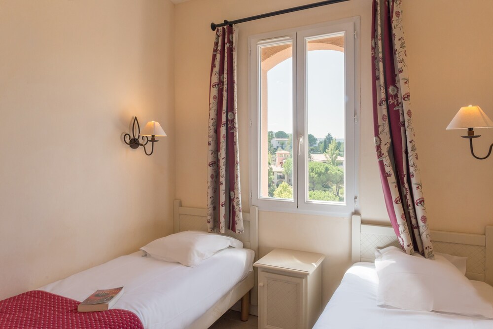 Standard 2 Bedrooms House for 5/6 people - Guestroom
