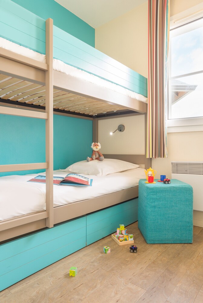 Standard House, 2 Bedrooms (for 6) - Childrens Theme Room