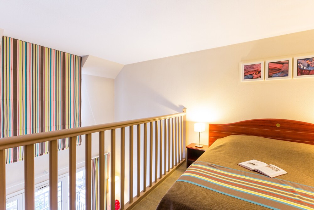 1 bedroom Standard Duplex for 6 - Guestroom