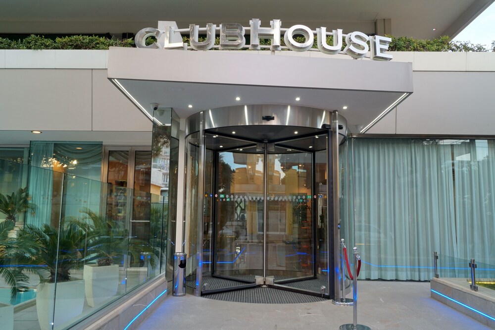 Entrée de l'hôtel