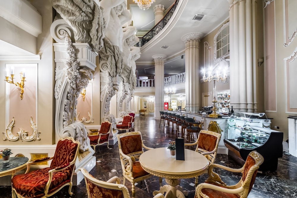 Hotel Bar