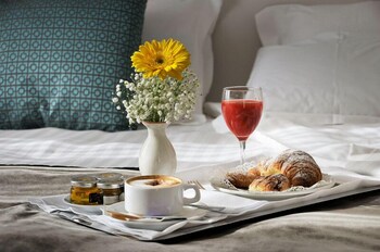Room Service - Dining