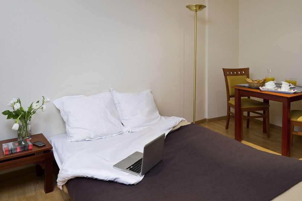 Studio (Small - 2 person) - Guestroom