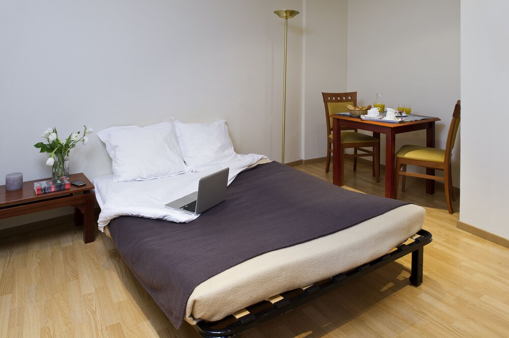 Apartment, Multiple Beds (3 person) - Guestroom