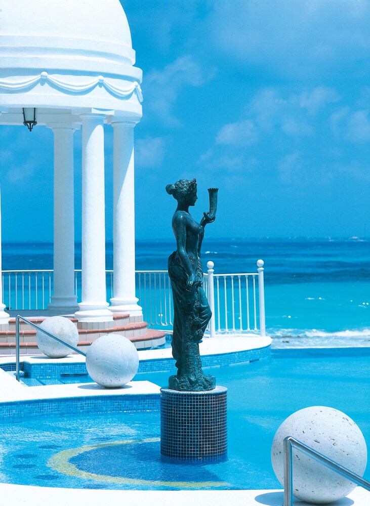 Outdoor pool, Riu Palace Las Americas All Inclusive - Adults Only