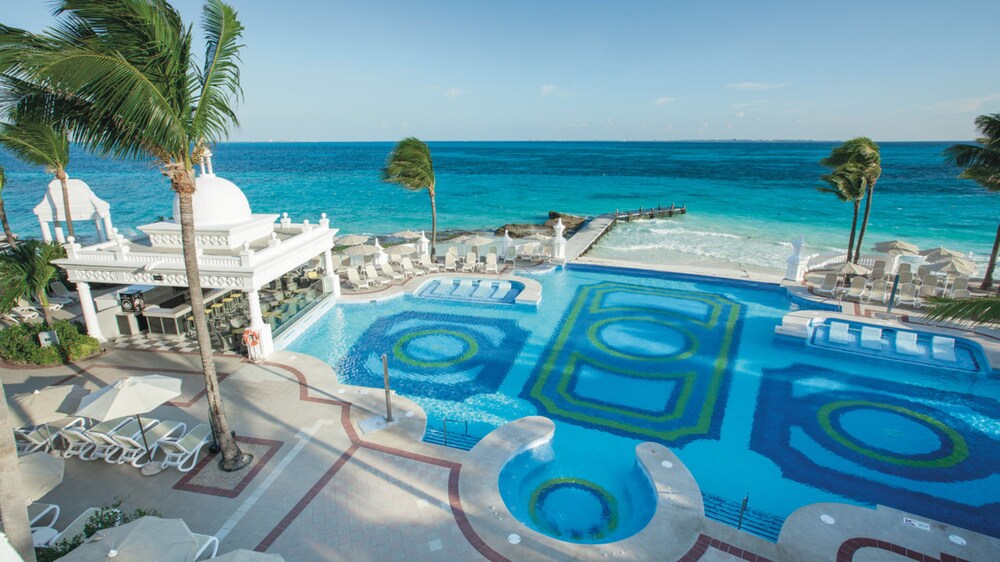 Piscina infinita