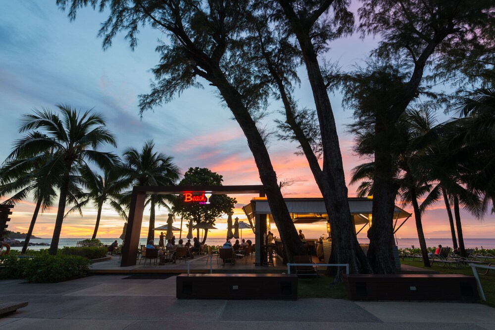 Poolside Bar