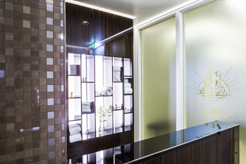 Spa Reception