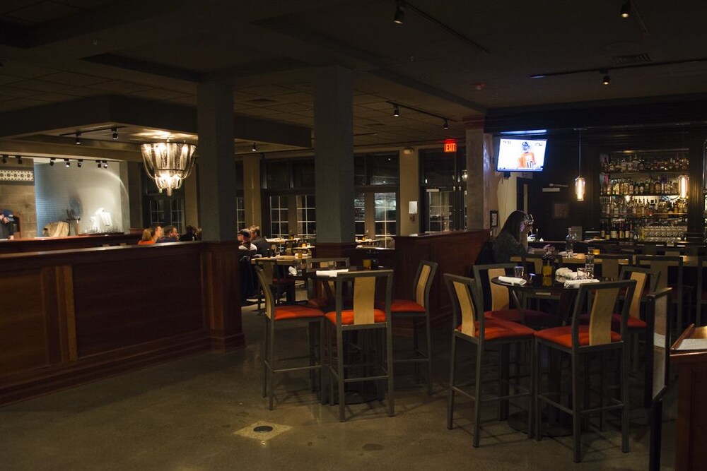 Hotel Bar