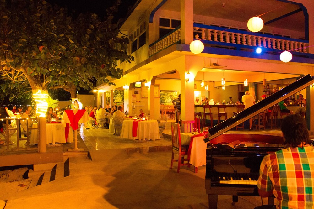 Hotel Bar