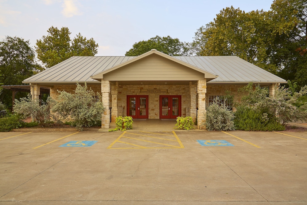 Meeting facility, Fredericksburg Inn & Suites