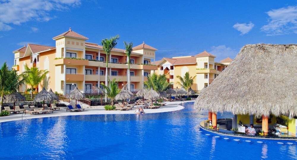 Poolside Bar