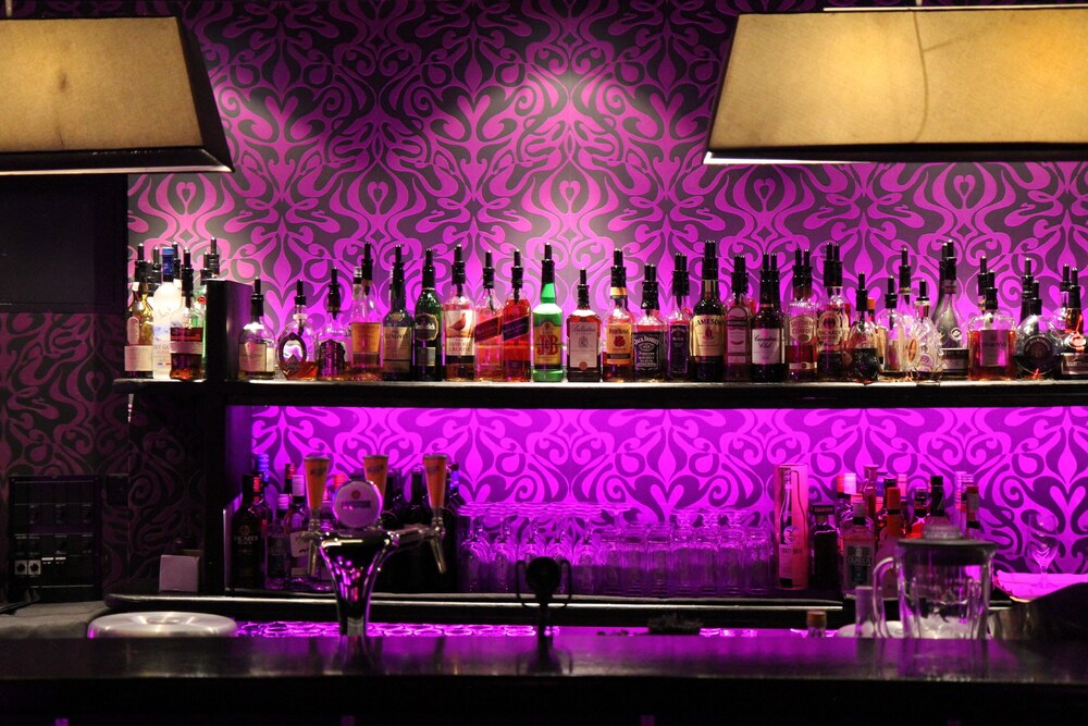 Hotel Bar