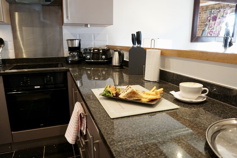 Executive Apartment, 2 Bedrooms - In-Room Kitchen