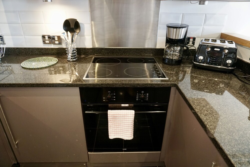Executive Apartment, 2 Bedrooms - In-Room Kitchen