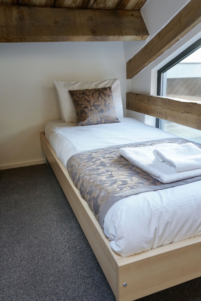 Executive Apartment, 2 Bedrooms - Guestroom