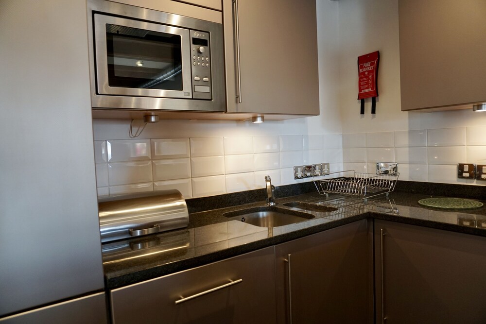 Executive Apartment, 2 Bedrooms - In-Room Kitchen