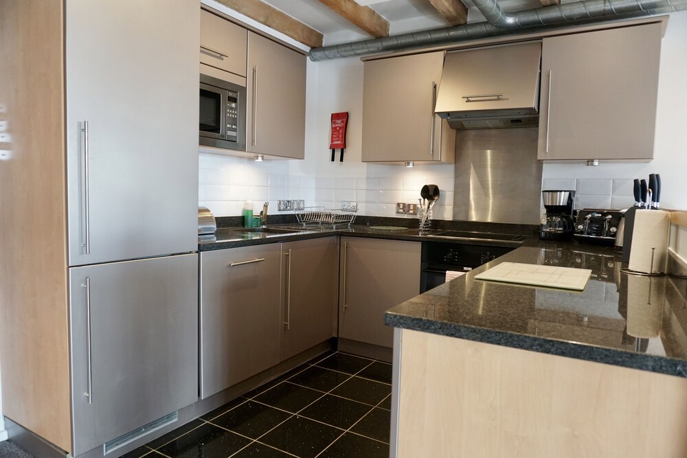 Executive Apartment, 2 Bedrooms - In-Room Kitchen