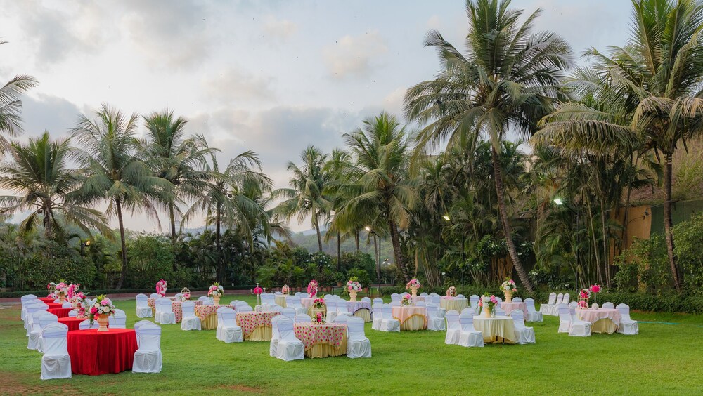 Outdoor Banquet Area