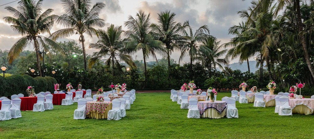 Outdoor Banquet Area