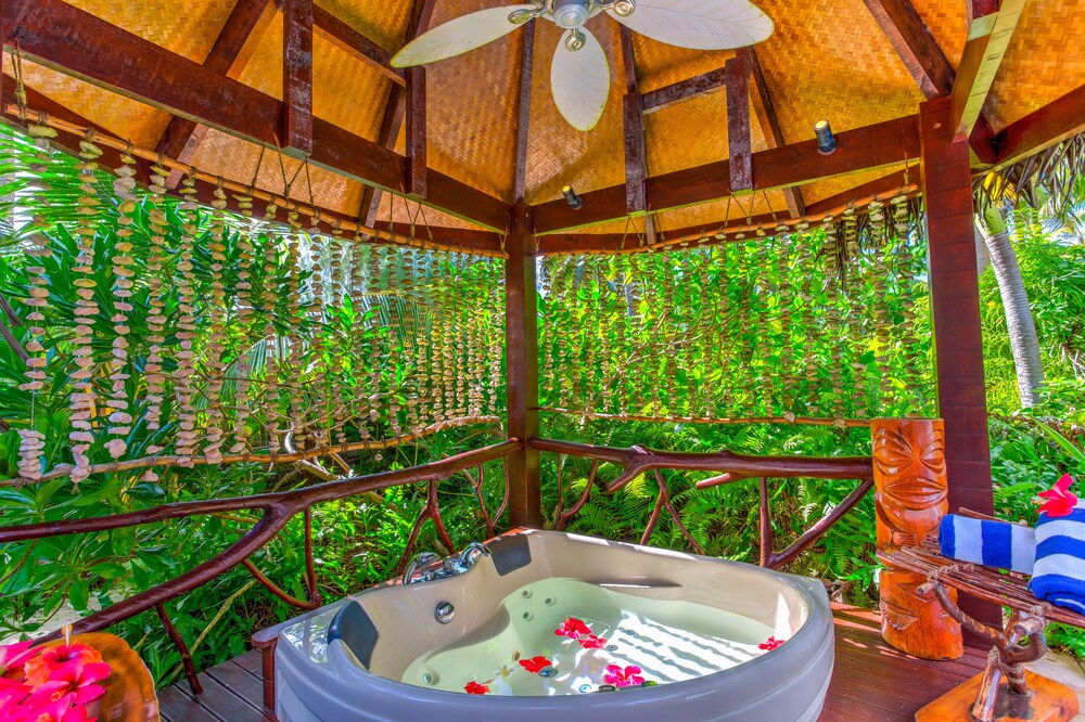 Jetted Tub