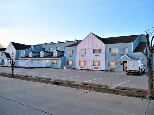 Cozy House Inn & Suites