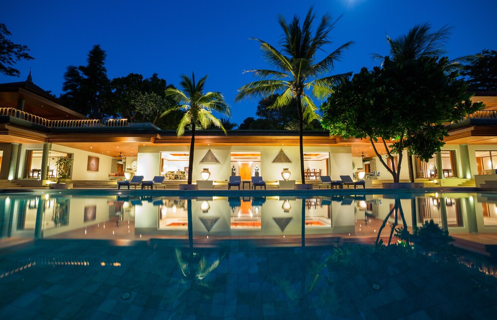 Seven Bedroom Ocean Front Residence - Guestroom