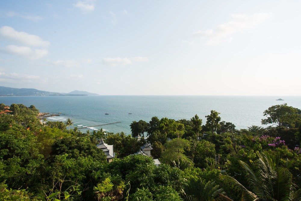 Six-Bedroom Ocean View Residence - Guestroom View