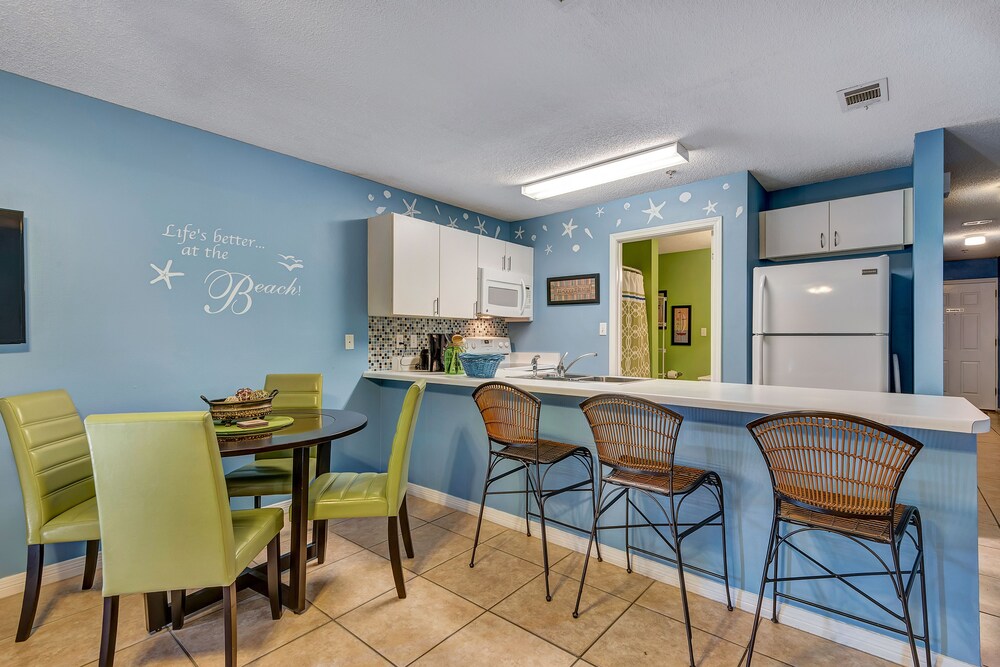 Condo, 1 Bedroom, 1 Bathroom - In-Room Dining