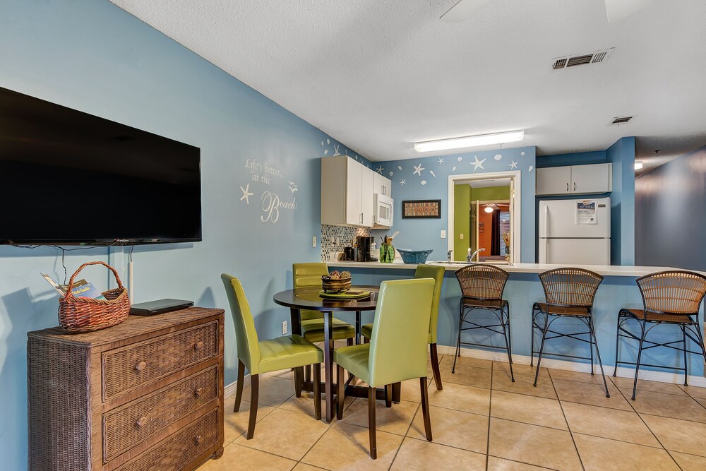 Condo, 1 Bedroom, 1 Bathroom - In-Room Dining