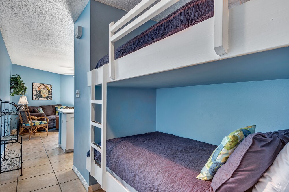 Condo, 1 Bedroom, 1 Bathroom - Childrens Theme Room