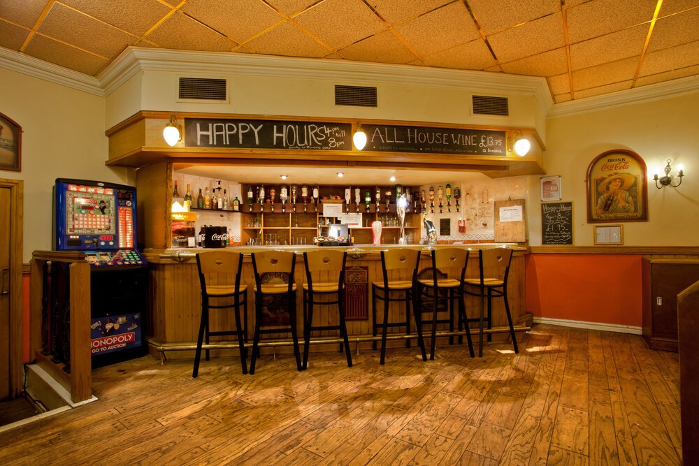 Hotel Bar