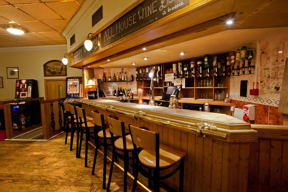 Hotel Bar