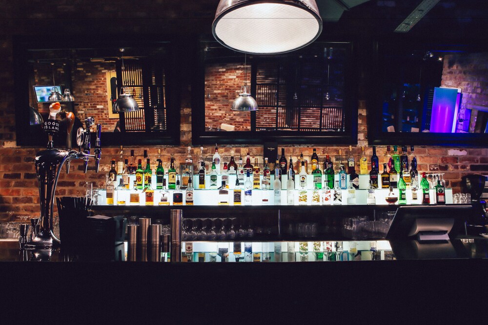 Hotel Bar