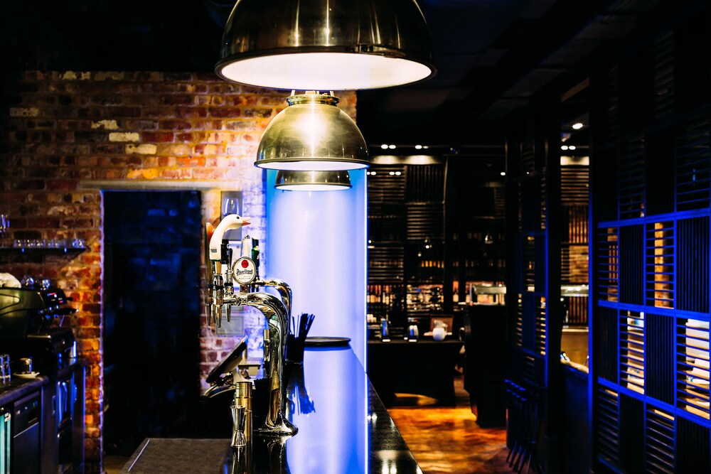 Hotel Bar