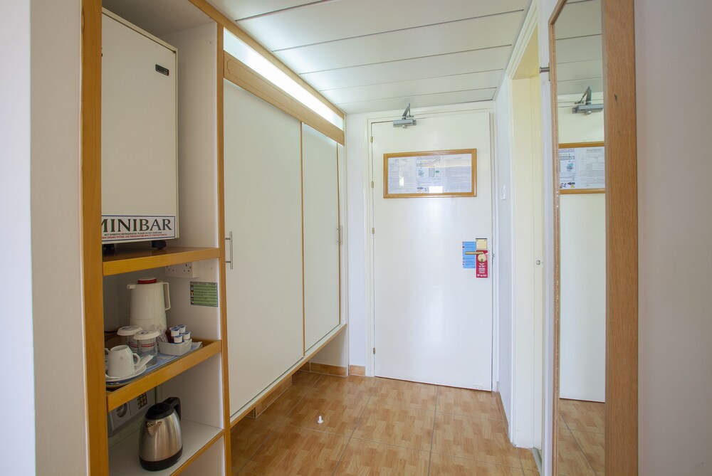 Minibar