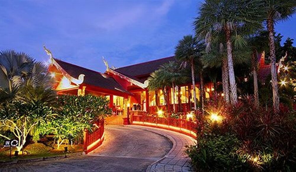 Hotel Front - Evening/Night