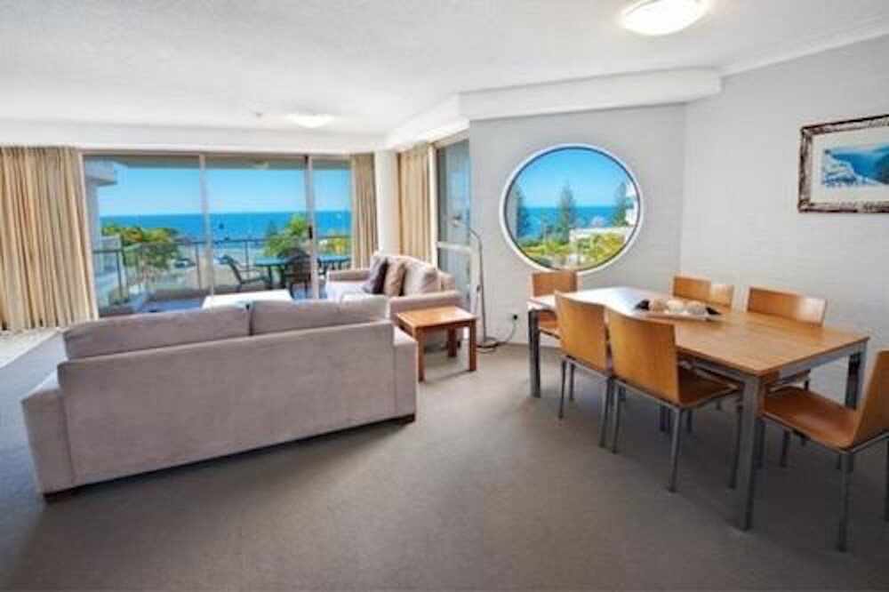 One Bedroom Ocean View Apartment - Living Area