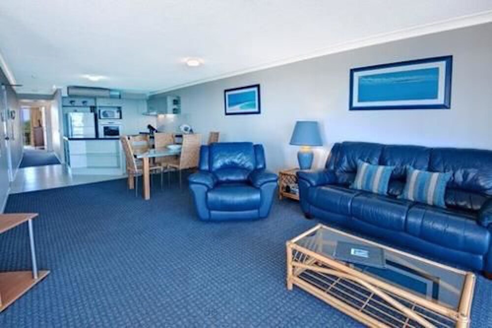 Two Bedroom High Ocean View Apartment - Living Area